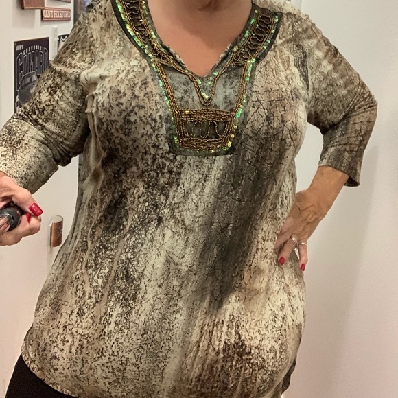 Blouse - Picture 2 of 3